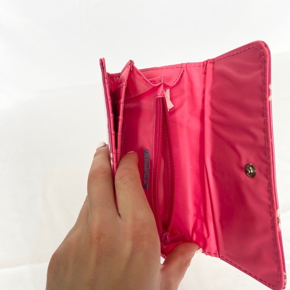 Hot pink Claire’s wallet! - Picture 4 of 4